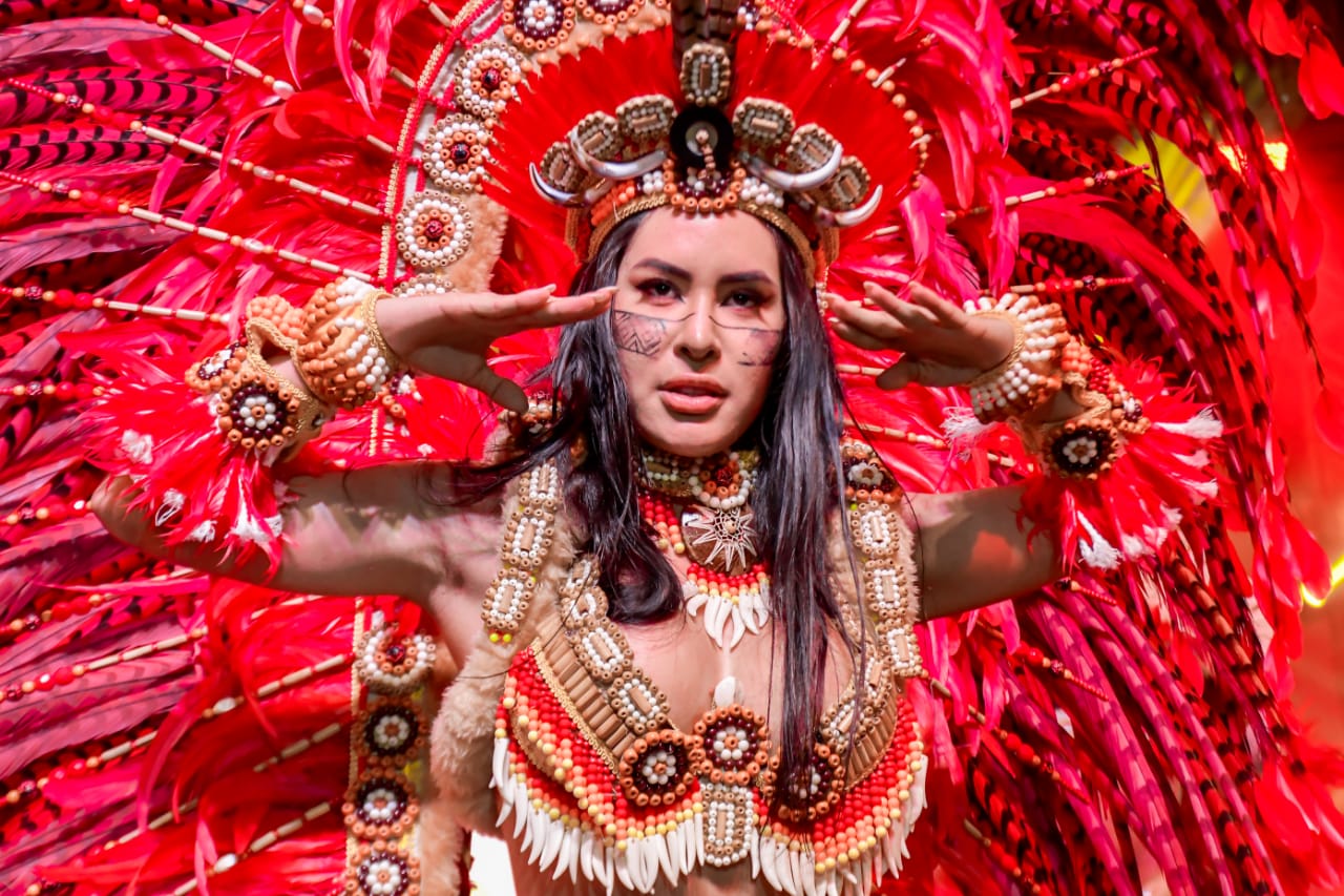 Ex-sister se consagra como fenômeno cultural no Amazonas e revela que não quer mais saber de confinamento: “O azeite jorrou em mim e em quem está comigo!”