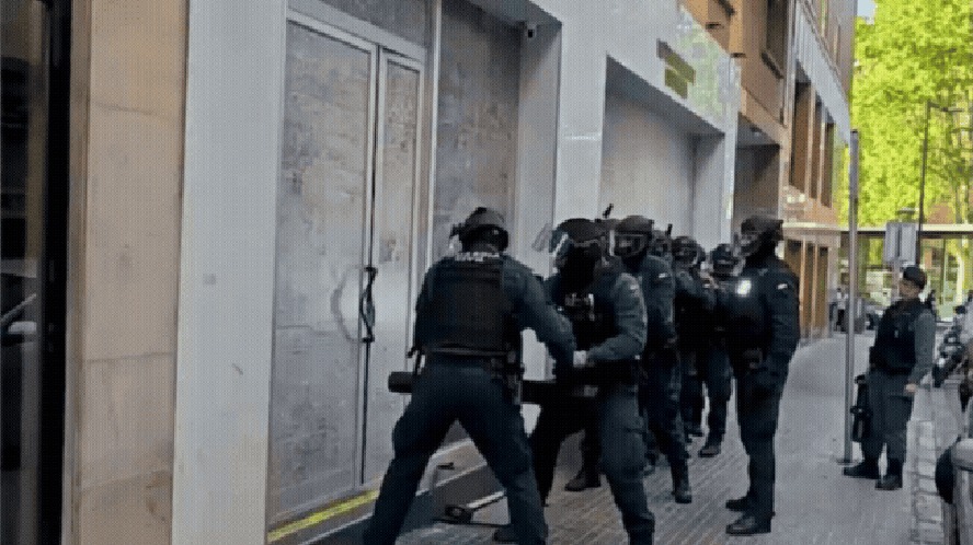 policia espanha mulheres exploraçao ssexual