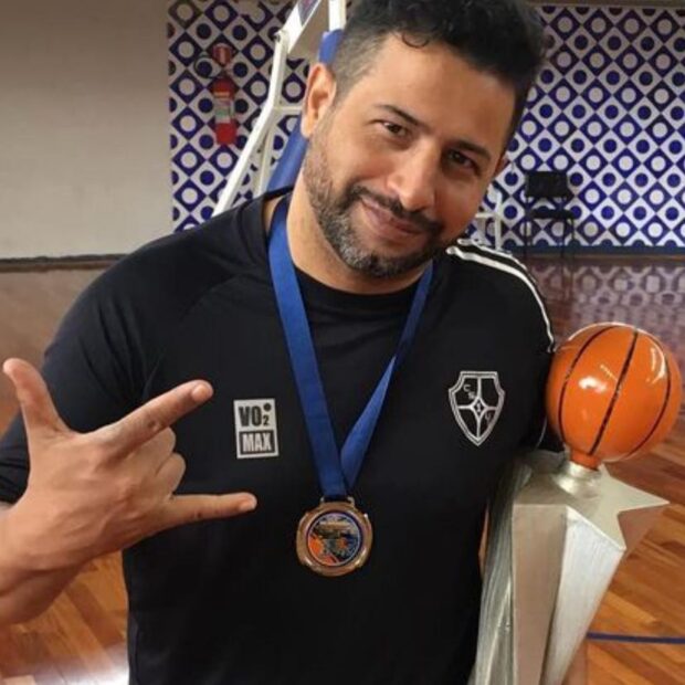 treinador de basquete marcio taekwondo