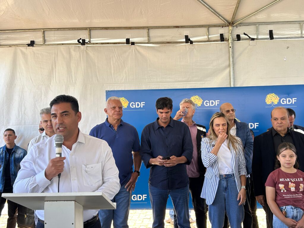 secretário da sedet, thales mendes gdf lança atendimento itinerante para trabalhadores e inaugura estacionamento na ade centro norte de ceilândia foto daniel xavier