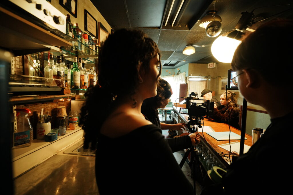 giovanna batista, premiada na edição de 2023 do connecther film festival, ministra workshop gratuito de cinema em águas claras crédito kingsley wong (2)