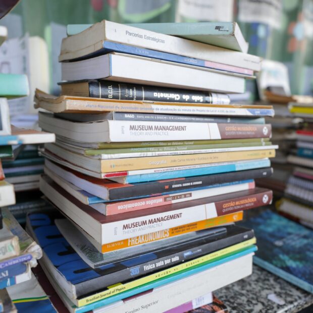 25.7. doação de livros. foto tony oliveira agência brasília5