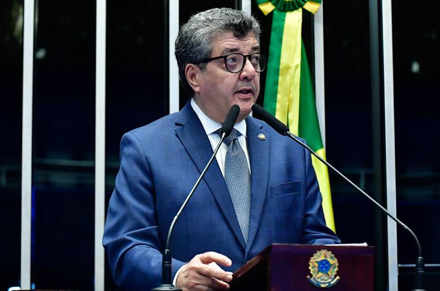 senador fernando farias