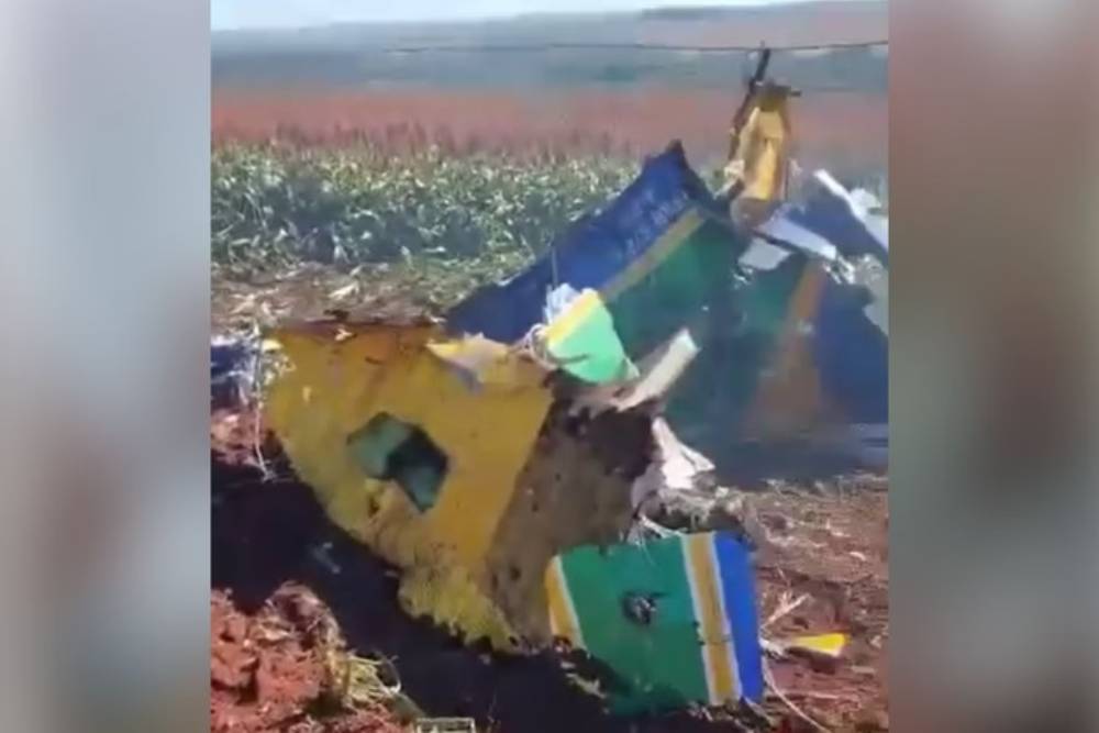 avião da esquadrilha da fumaça cai
