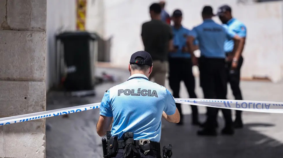 O caso bizarro aconteceu numa rede hospitalar de Lisboa; o corpo sem a cabeça havia sido encontrado um dia ante