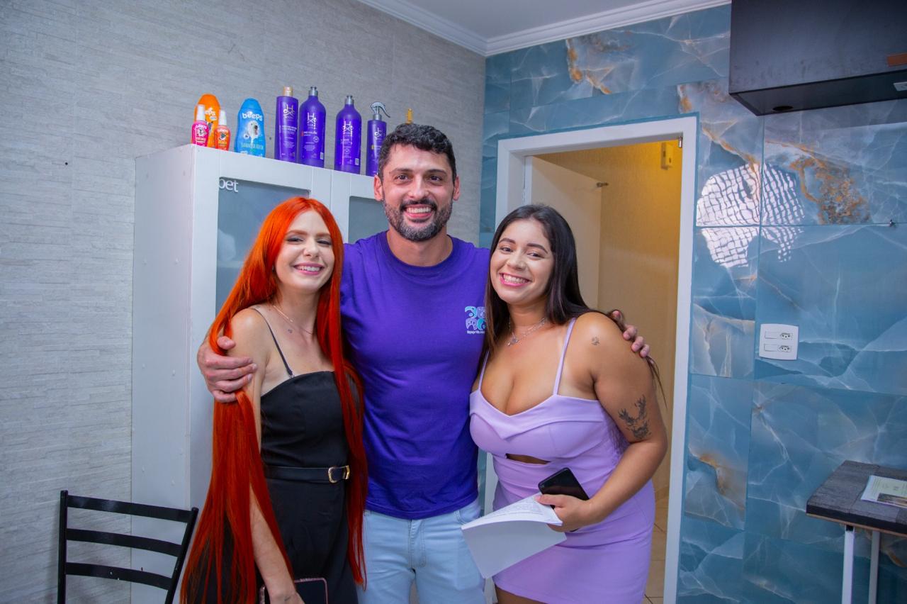 vinícius del gobbi e suas colaboradoras