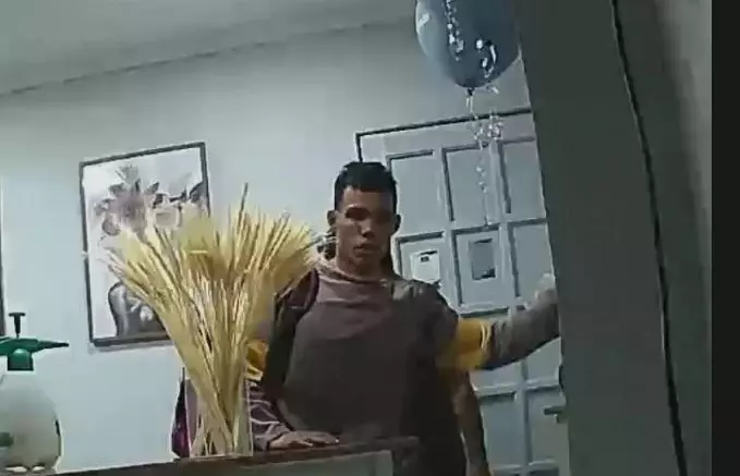 patrick rocha maciel e flagrado por camera de seguranca do consultorio odontologico reproducao