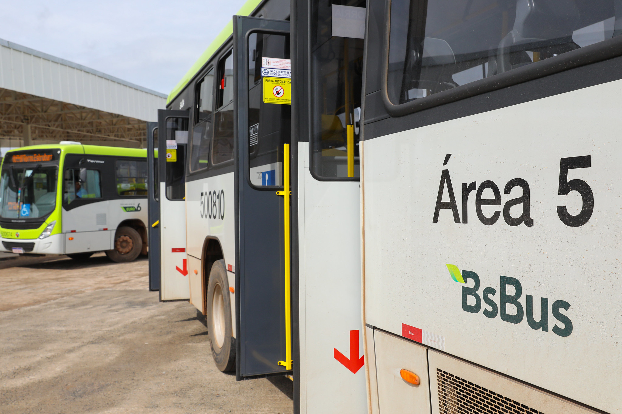 53503644647 21940490ad k