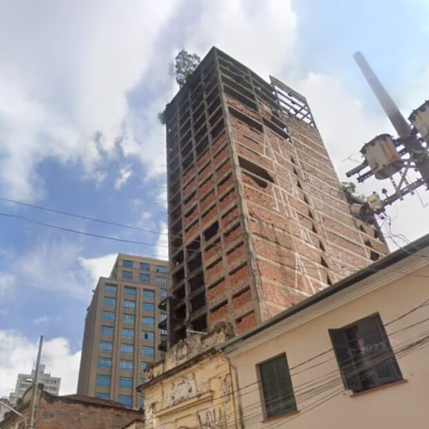 prefeitura de sp 'caveirão' prédio