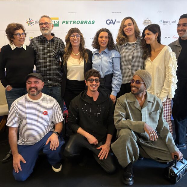 elenco e equipe participaram de coletiva de imprensa no recreio gramadense