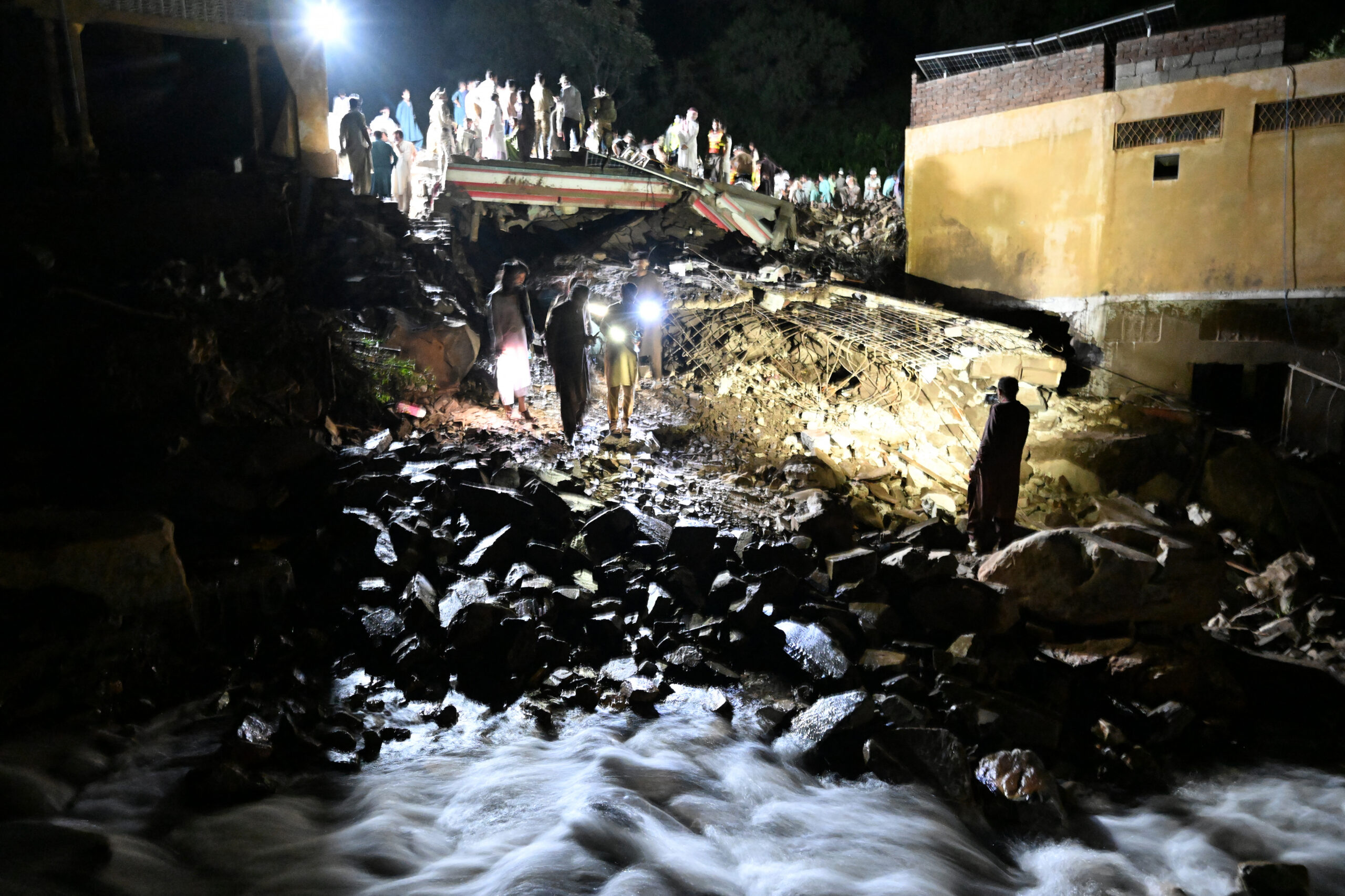 pakistan environment climate monsoon