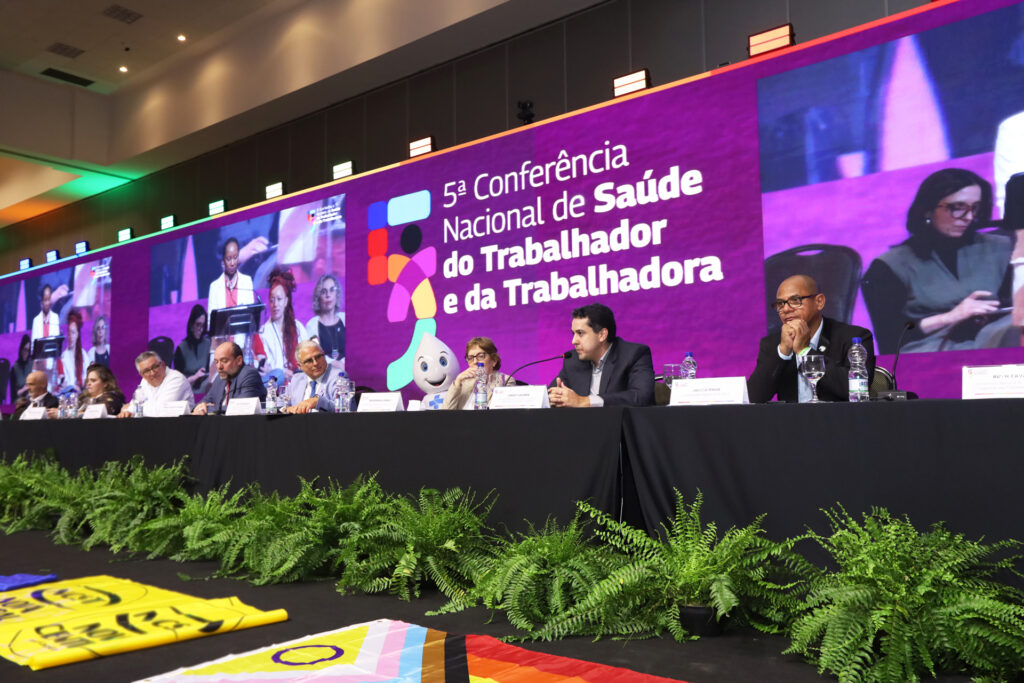 entre os objetivos da 5ª cnstt constam debater, propor e deliberar propostas e linhas de ação para fortalecer políticas públicas em prol da efetivação do acesso ao sus. foto sandro araújoagên