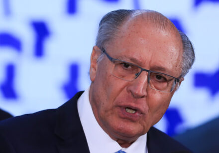 o vice presidente da república e ministro do desenvolvimento, indústria, comércio e serviços, geraldo alckmin
