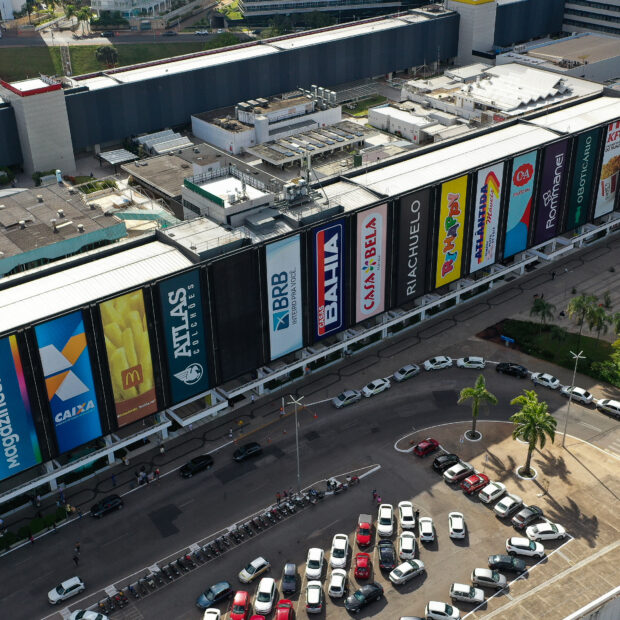 vista aérea da rodoviária do plano piloto e do shopping conjunto nacional brasília