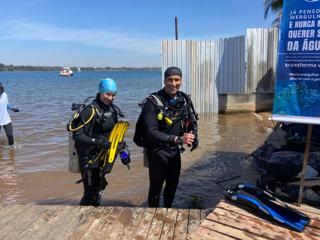 quarta edição do clean up day na praia, uma ação de limpeza no lago paranoá créditos daniel xavier jornal de brasília (3)