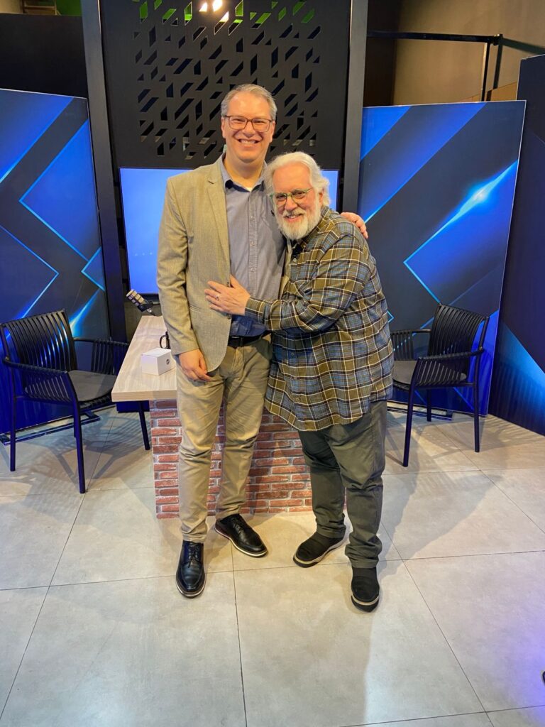 foto divulgação marketing podcast arte de vencer