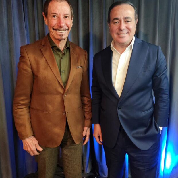 presidente do grupo jcr helicebras, sr. joão carolino e o empresário e apresentador do podcast bqdc, sandro augusto