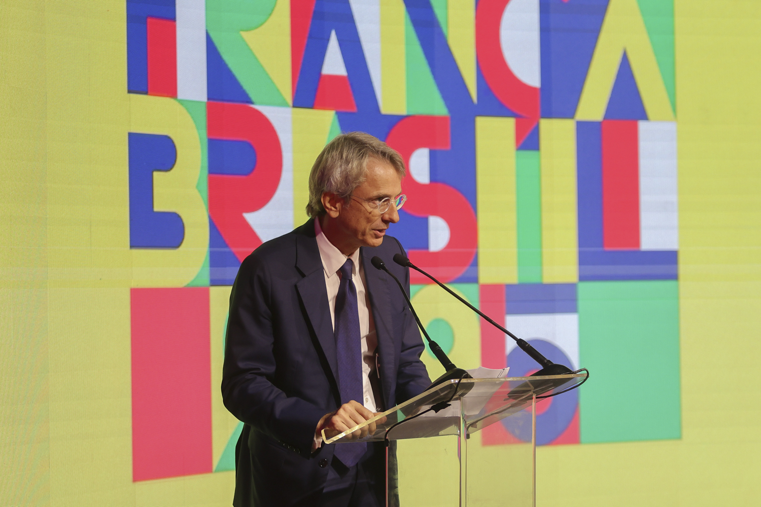 coletiva de imprensa emmanuel lenain foto francio de holanda (1)