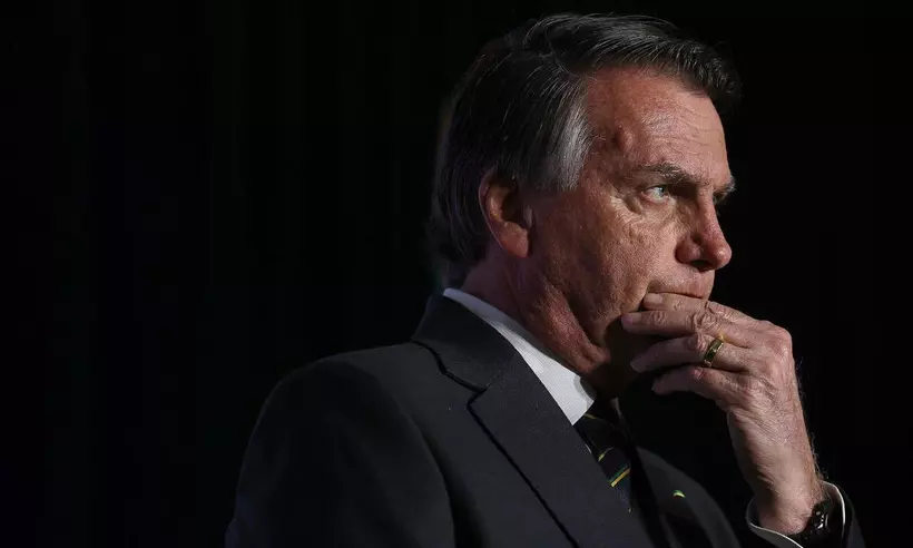 Bolsonaro cobra maior articulação de siglas de direita contra Lula em conversa com líder do PL