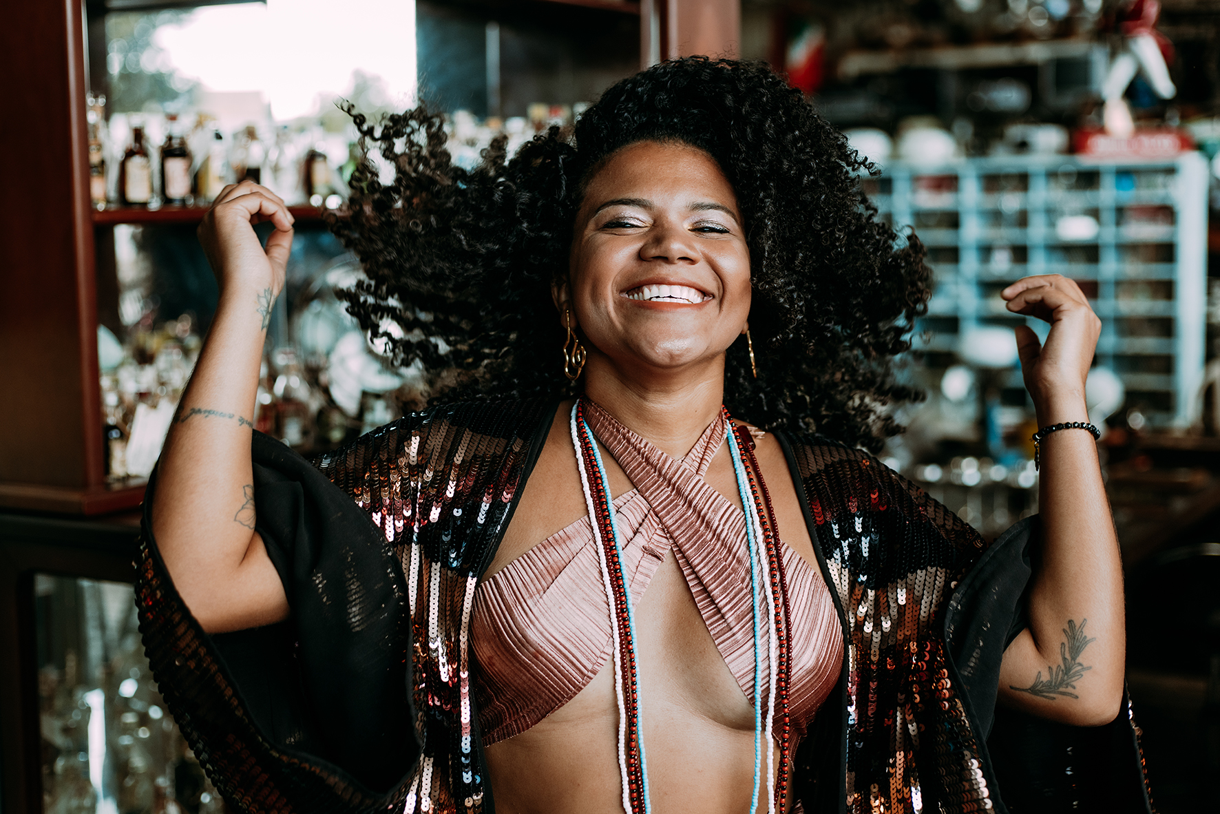 ane Êoketu crédito revista traços