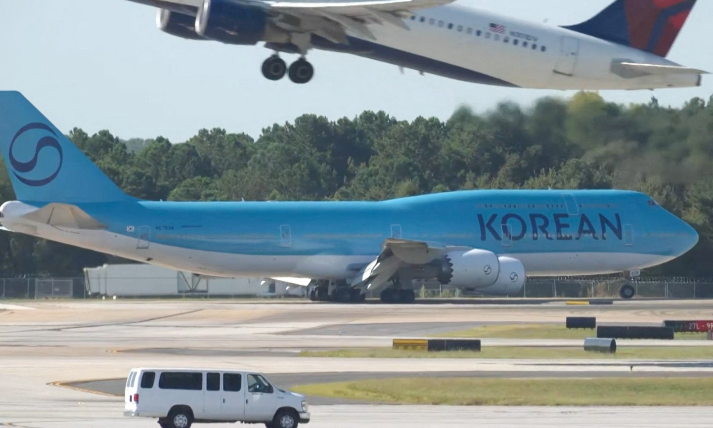 south korean aircraft arrives in atlanta to repatriate detained workers