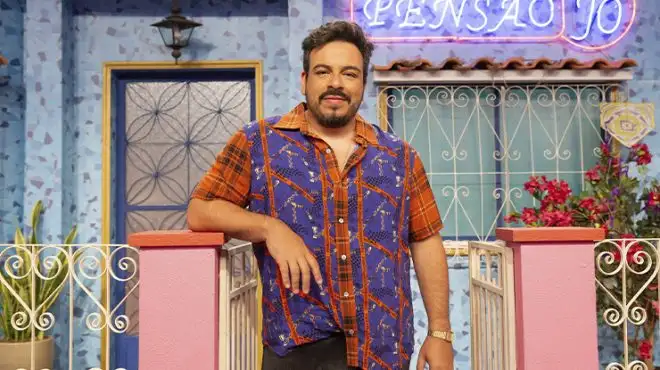 Ator lamenta a falta de desenvolvimento na história de Laís e Cecília e ainda revela expectativa de uma trama LGBTQIA+ para seu personagem, Freitas.