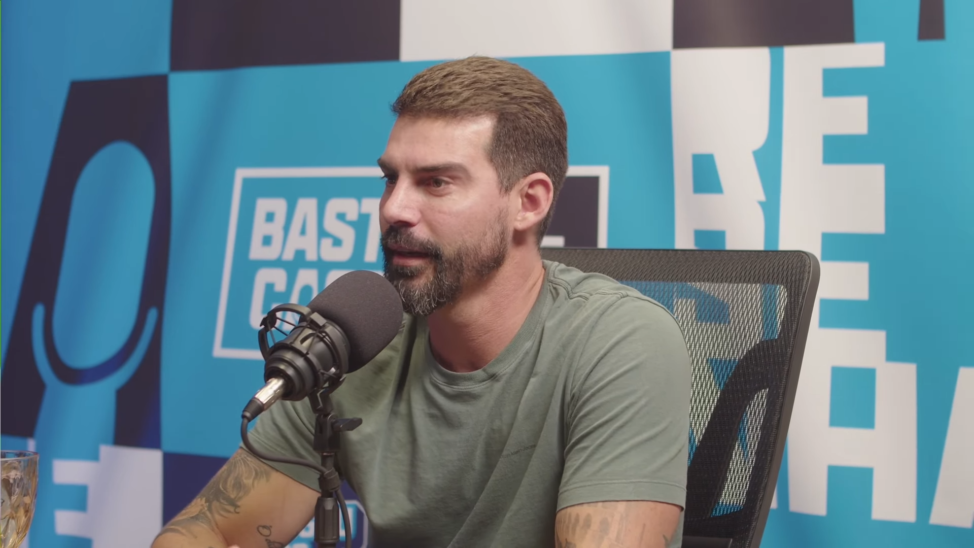 Do futebol aos realities: ex-jogador revela dramas, injustiças e bastidores da fama que confundiram sua vida profissional e pessoal.