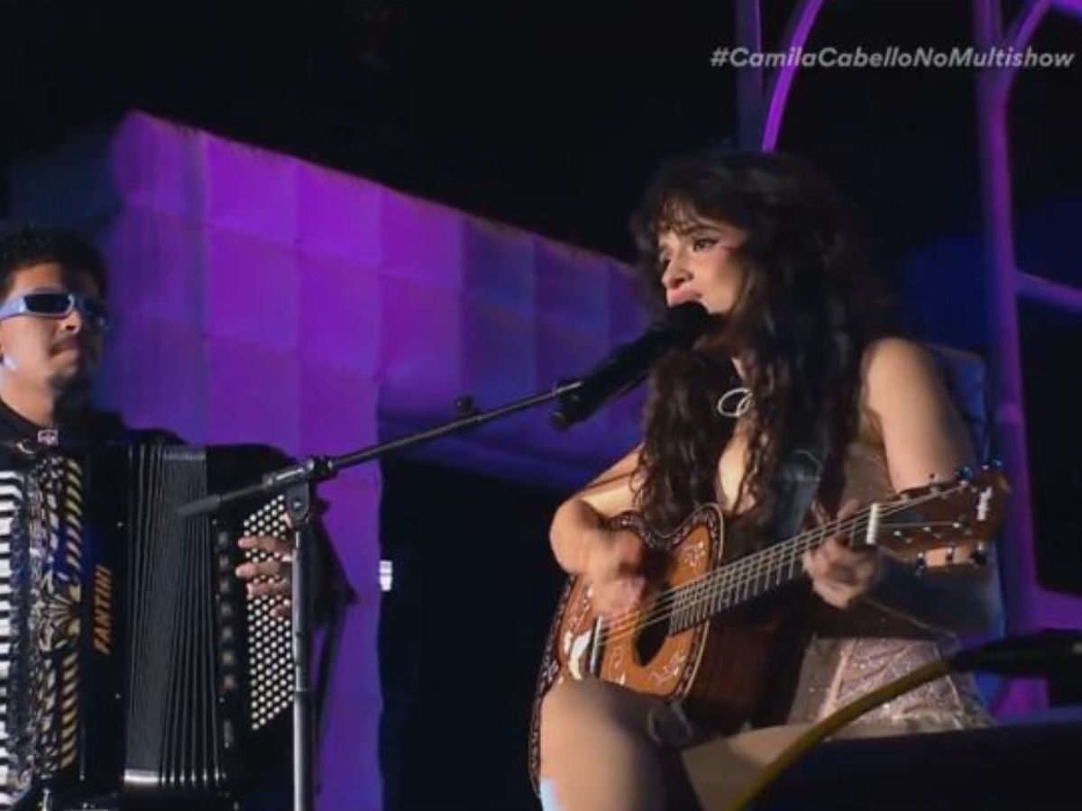 A cantora se jogou no português, dançou funk e deixou fãs enlouquecidos em Interlagos