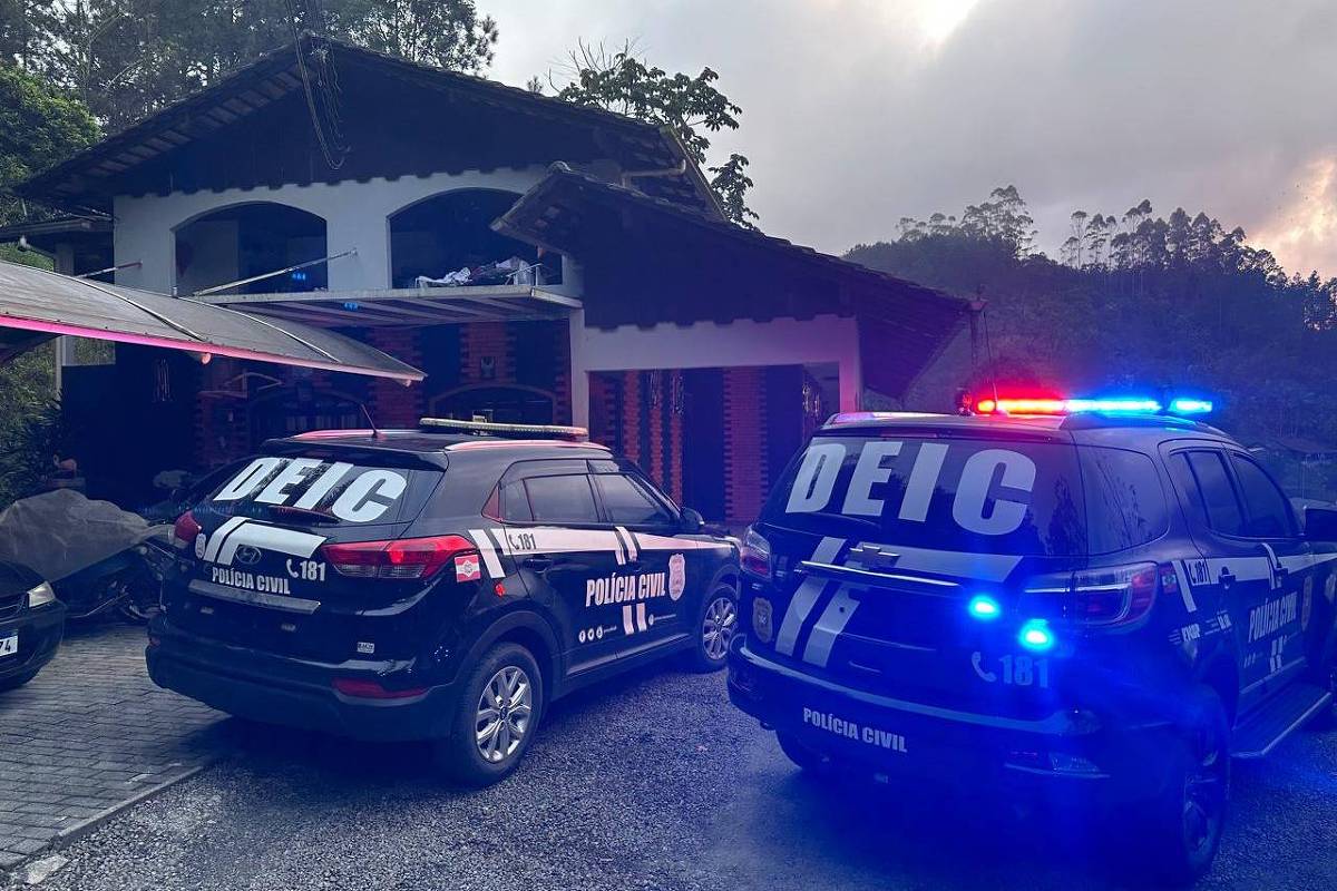 suspeitos de trocar mensagens com ameaças de morte a governador de sc são alvos de operação