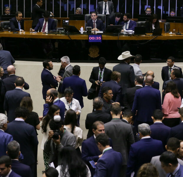sessão plenária da câmara dos deputados (1)