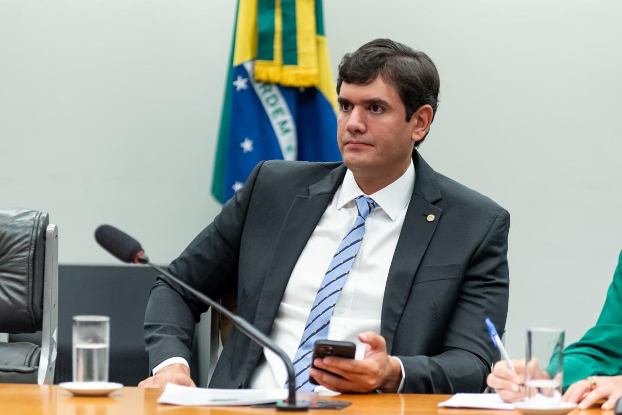 5c8148f0 f8d2 432b 98aa be6c4123fc1e