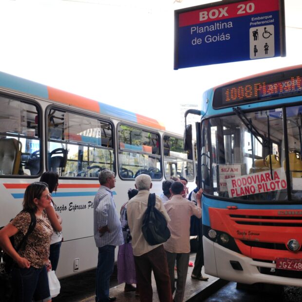 rodoviária do plano piloto, brasília, df, brasil foto tony winstonagência brasília (2)