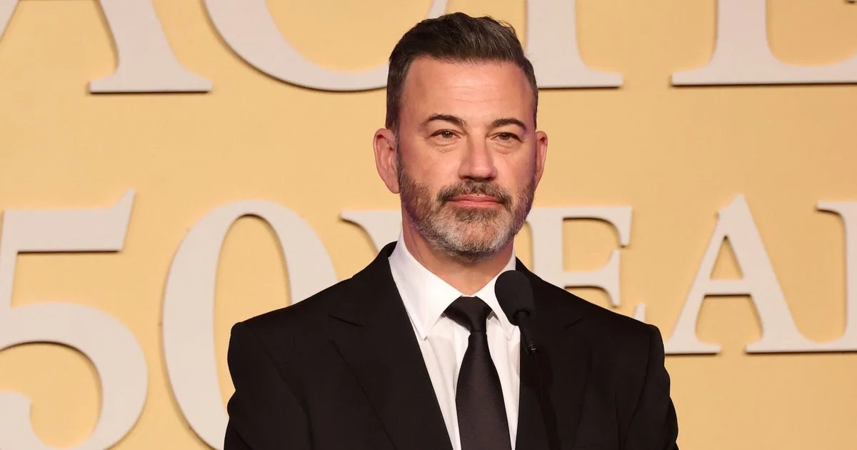 A suspensão de Jimmy Kimmel Live virou munição na guerra entre Trump e os late-night shows, e os sindicatos da indústria estão em fúria com o que chamam de censura descarada.