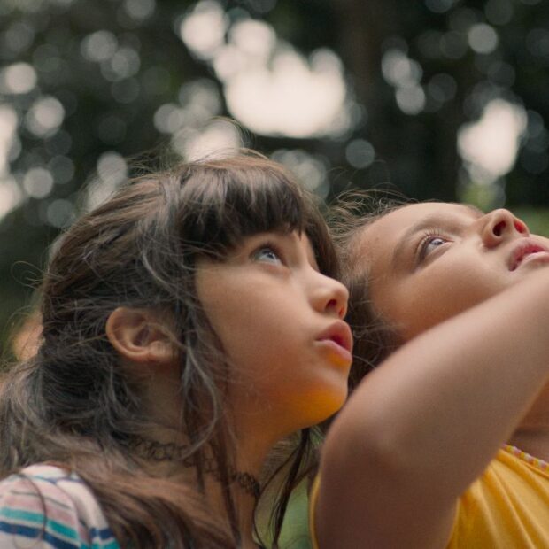 a natureza das coisas invisiveis meio amargo capa