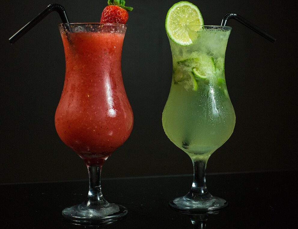 cocktails 1869868 1280