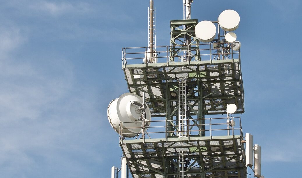 radio masts 600837 1280