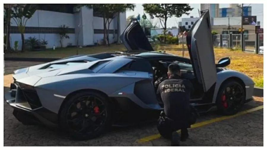 lamborghini avaliada em r 8 milhoes foi apreendida durante a operacao 1759444389334 v2 900x506.jpg