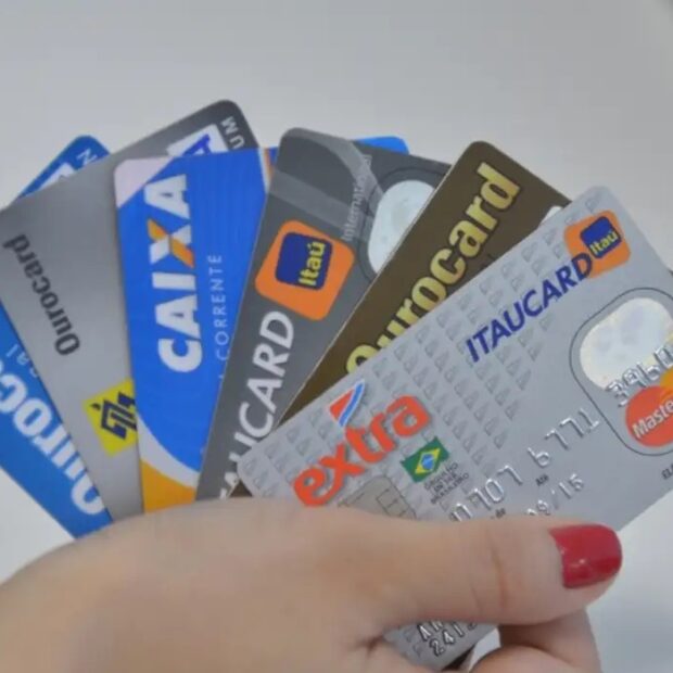 endividamento com cartão de crédito atinge 71,5% das famílias no df créditos arquivo agência brasil