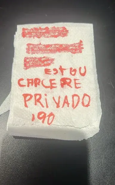 mulher deixa bilhete com pedido de socorro em papel higienico em sc