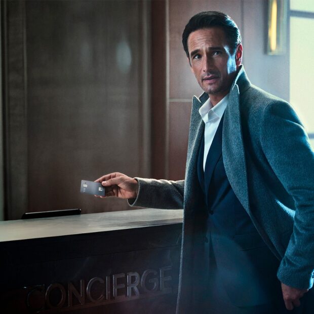 Análise da nova campanha do cartão XP Legacy com Rodrigo Santoro. Descubra como a XP está redefinindo o mercado de alta renda, focando em legado, investimentos e experiências de luxo. Uma reflexão da colunista Analice Nicolau sobre o que realmente significa construir um patrimônio com propósito no cenário financeiro atual.