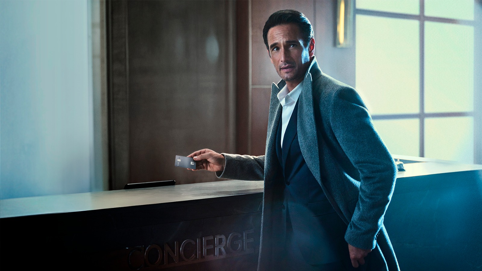 Análise da nova campanha do cartão XP Legacy com Rodrigo Santoro. Descubra como a XP está redefinindo o mercado de alta renda, focando em legado, investimentos e experiências de luxo. Uma reflexão da colunista Analice Nicolau sobre o que realmente significa construir um patrimônio com propósito no cenário financeiro atual.