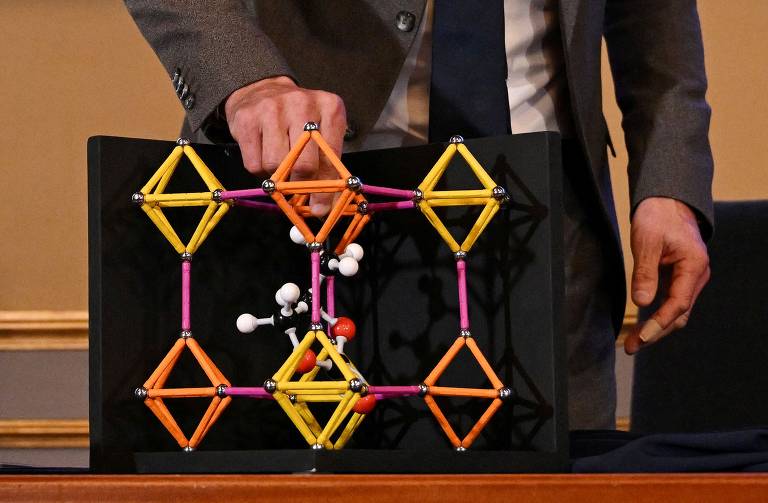 brasileiras usaram estrutura ganhadora do nobel para transformar co2 em etanol