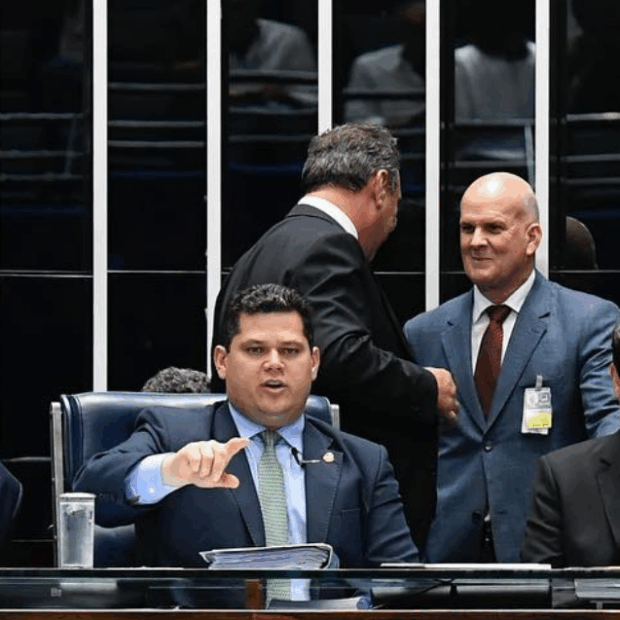 Foto: Divulgação/Paulo Boudens, à direita: ex-chefe de Gabinete do senador Davi Alcolumbre (União)