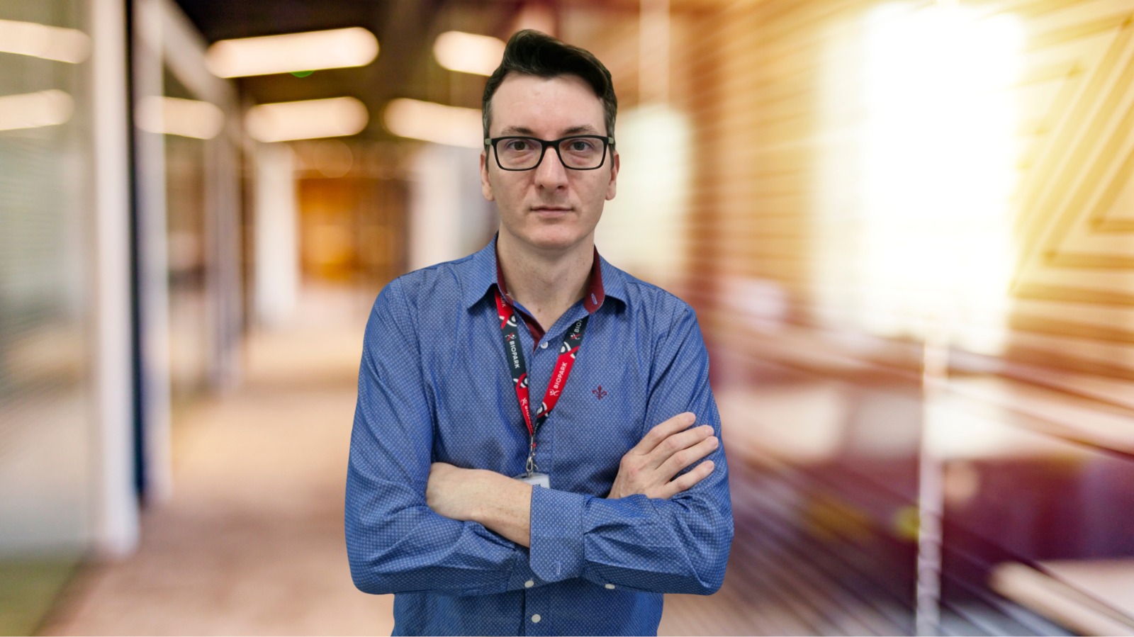 Descubra o que é Internet das Coisas (IoT) e como ela gera valor para negócios no Brasil. Veja exemplos práticos na indústria, agronegócio e saúde.