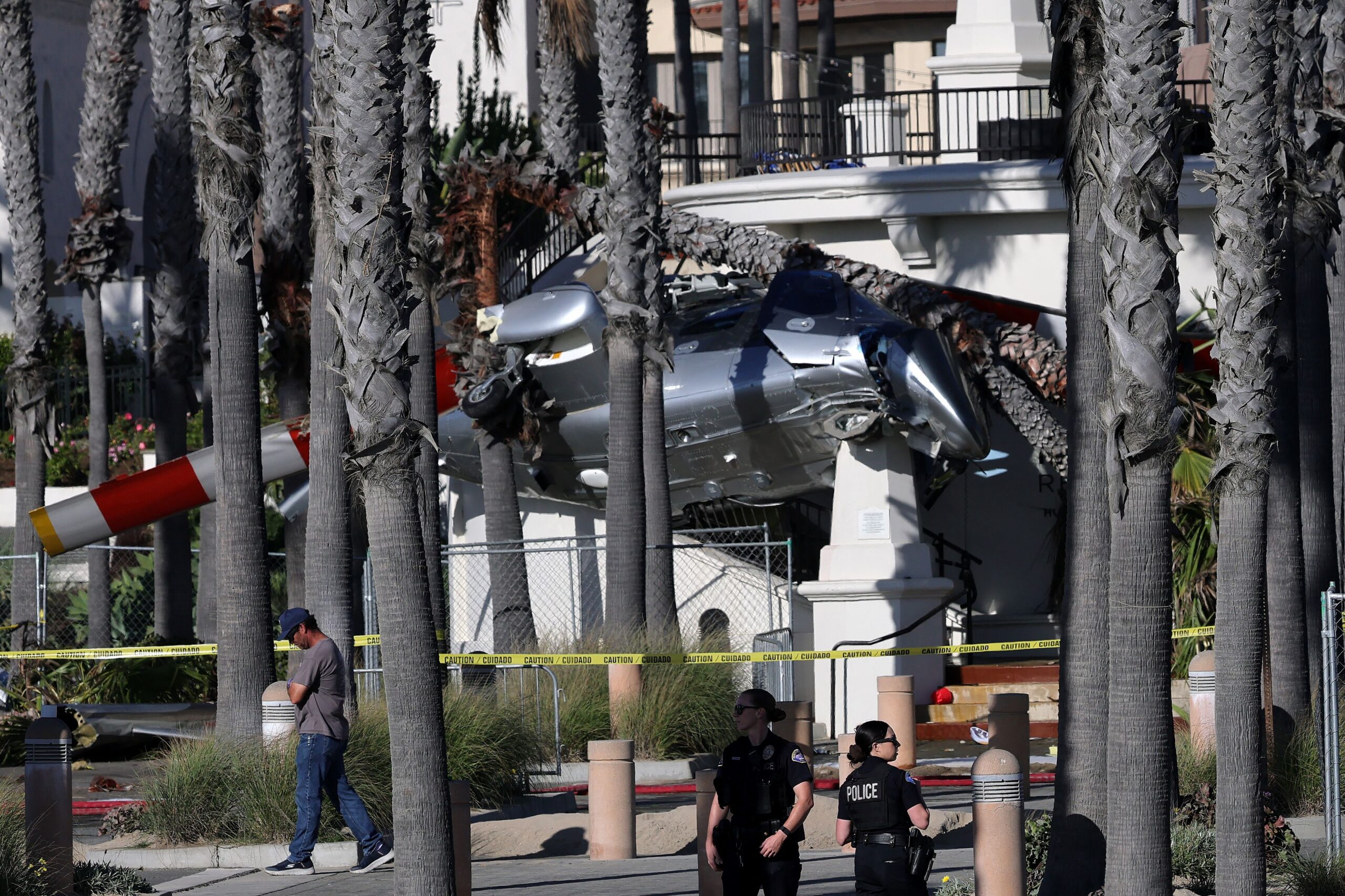 helicopter crashed on pacific coast highway in huntington beach, ca