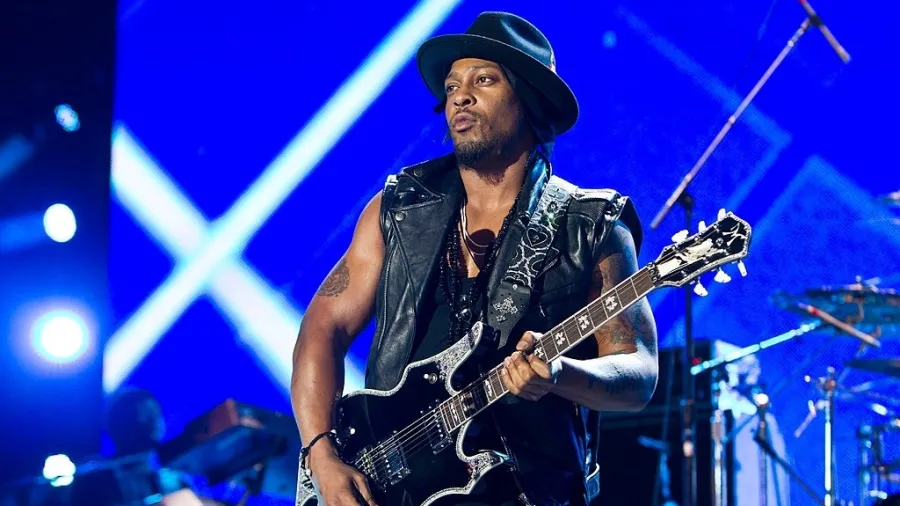 o musico dangelo que fez sucesso nos anos 1990 morreu aos 51 anos 1760462909683 v2 900x506.jpg