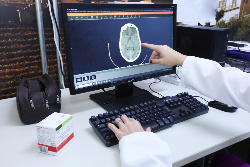 Com atendimento descentralizado, hospitais regionais do DF atendem mais de 90 casos de AVC em quatro meses