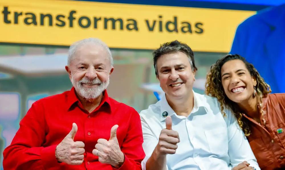 Professor pode pedir Carteira Nacional do Docente a partir de amanhã