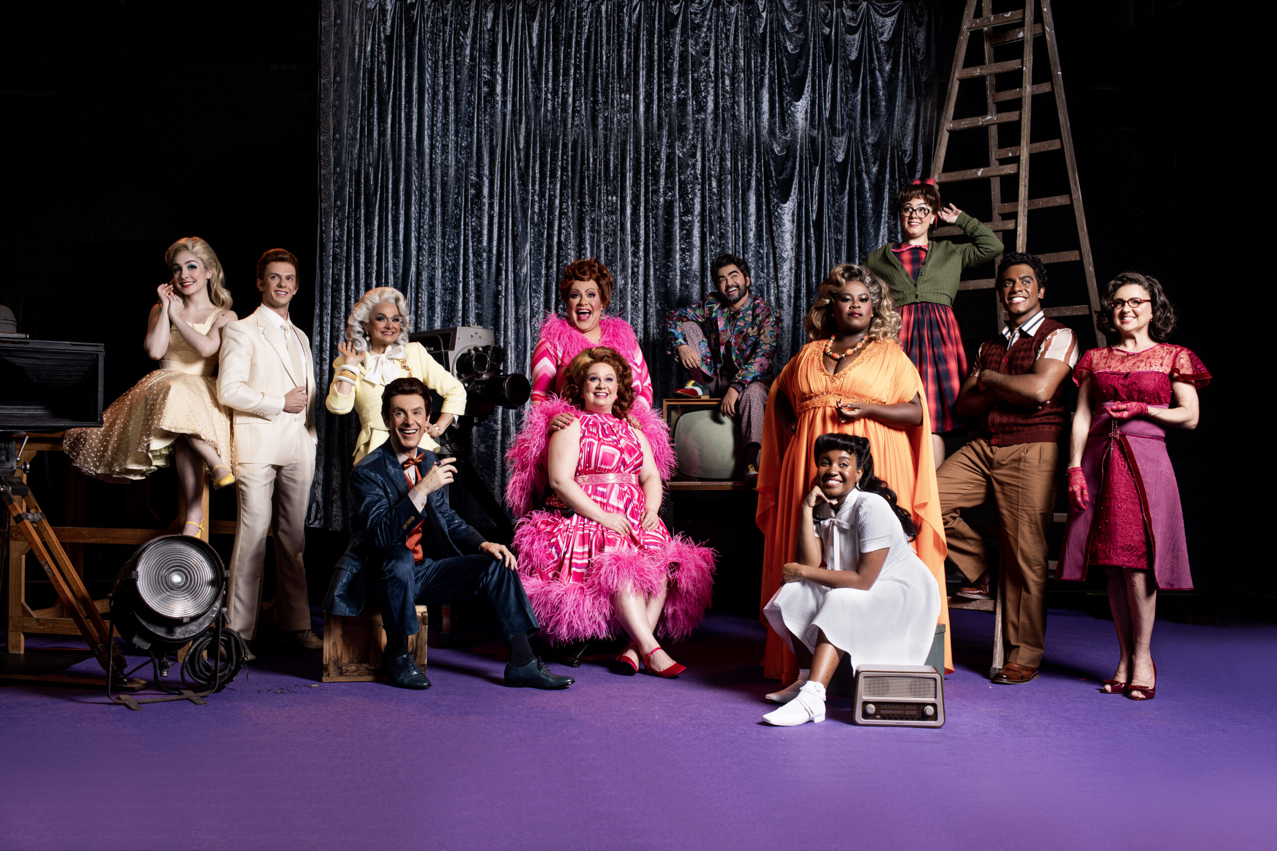 Tiago Abravanel leva o prêmio de Melhor Musical Estrangeiro por “Hairspray”, no Bibi Ferreira
