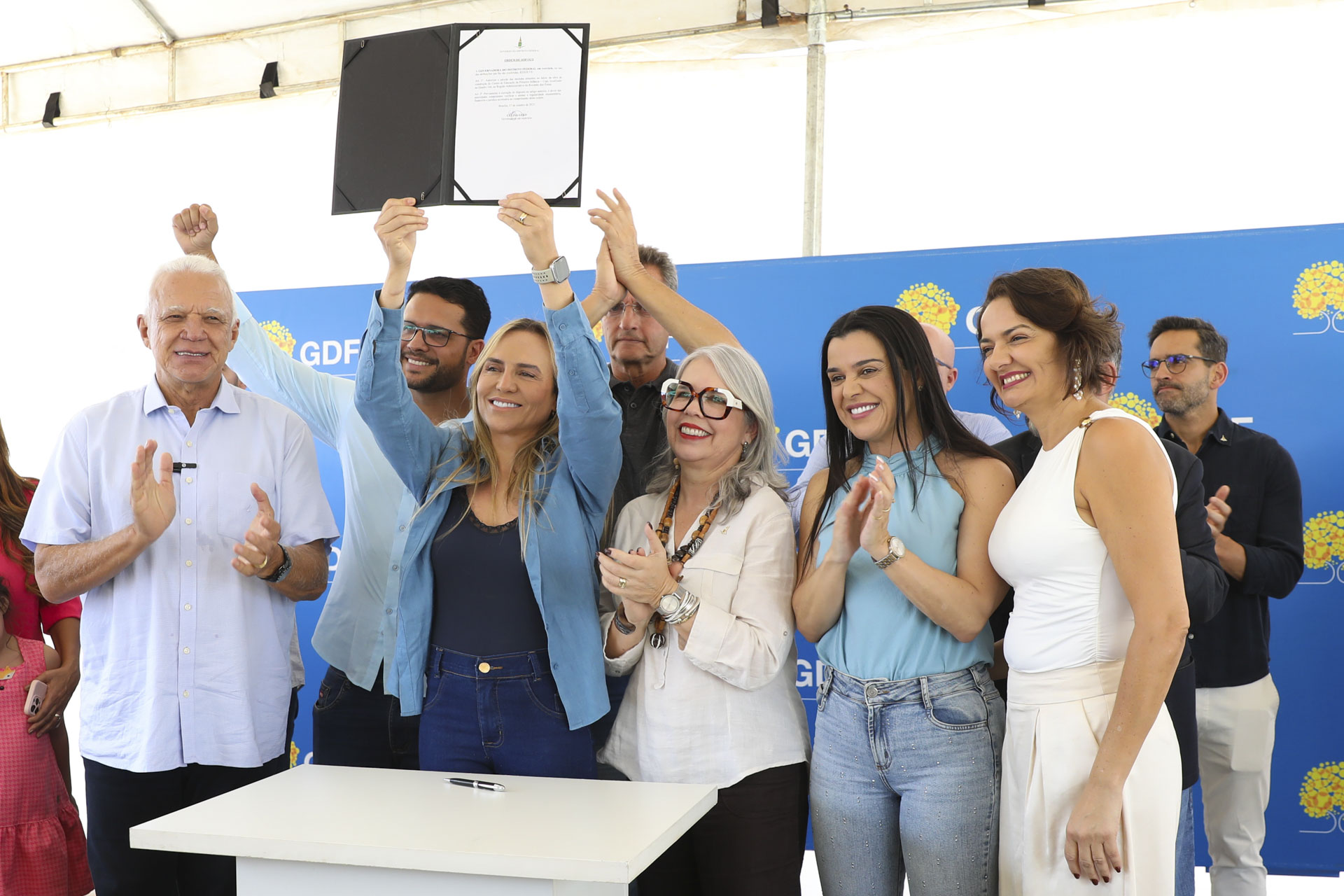 celina leão educaçao